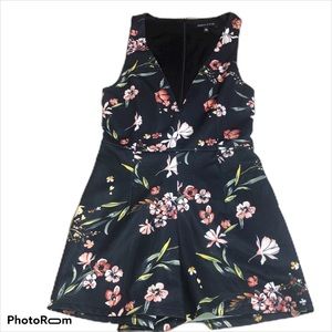 Kendall & Kylie XS Romper Floral Black